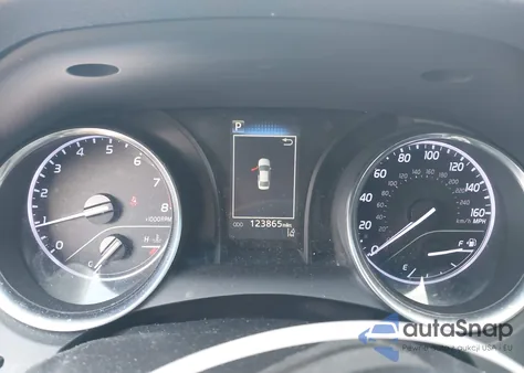 2018 Toyota Camry Le из США, поврежденный, VIN 4T1B11HK6JU136737